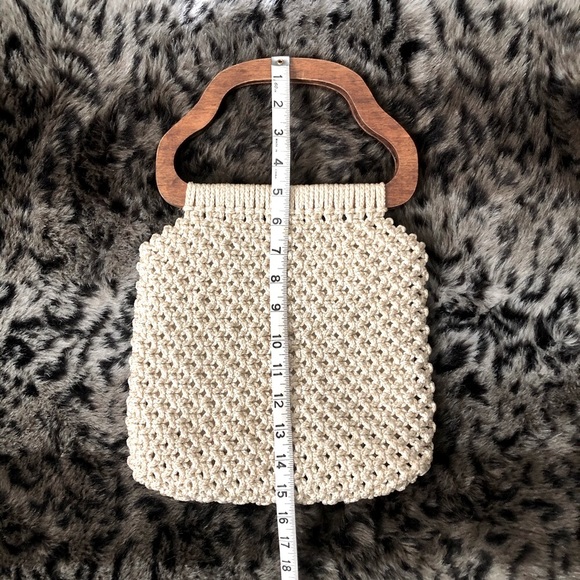 Vintage Handmade Macrame Tan Handbag - Picture 4 of 8